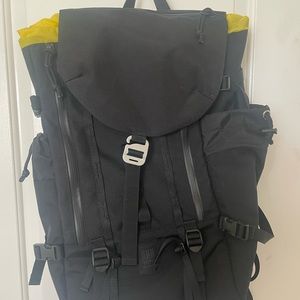 Barely Used Backpack - Lifetime Warranty